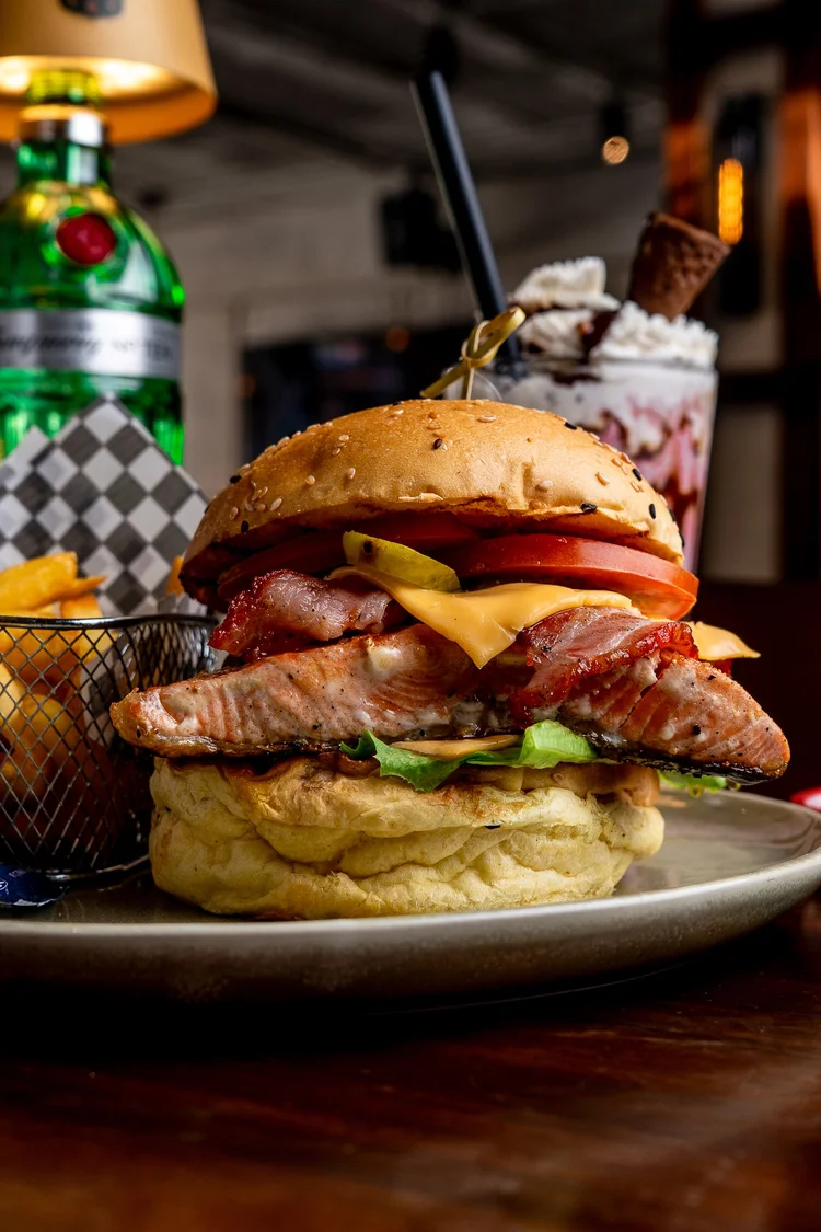 Hamburguesa de salmón Crispy